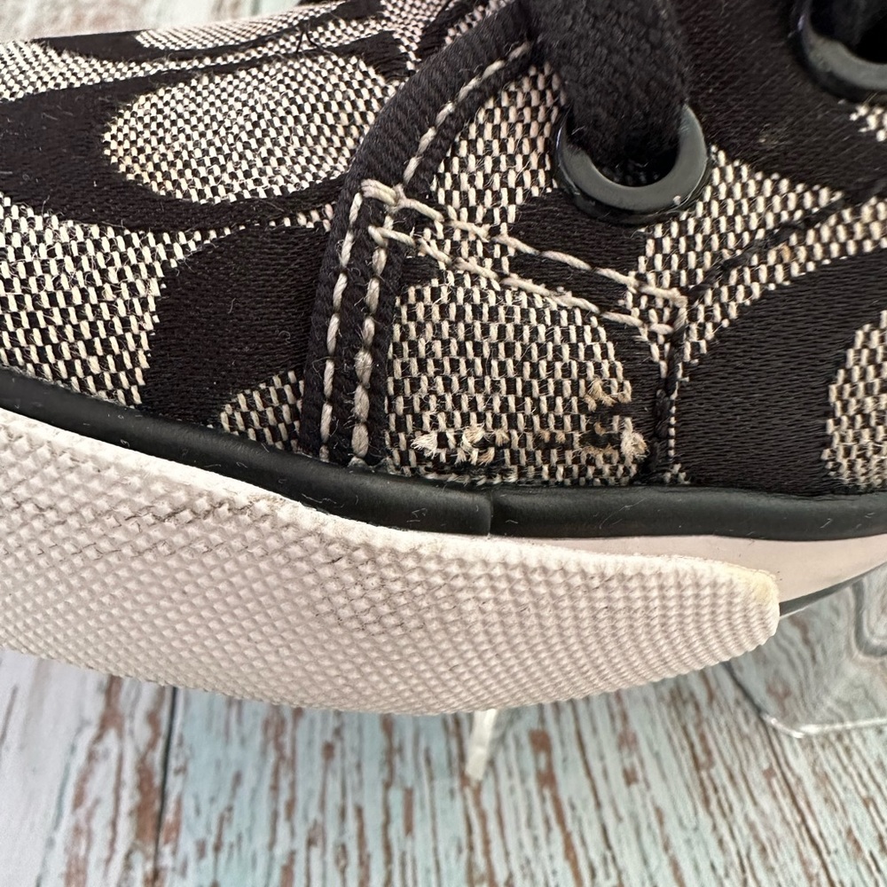 🔹Coach Women’s Black Printed Sneakers - Size 6B🔸 - Picture 12 of 16